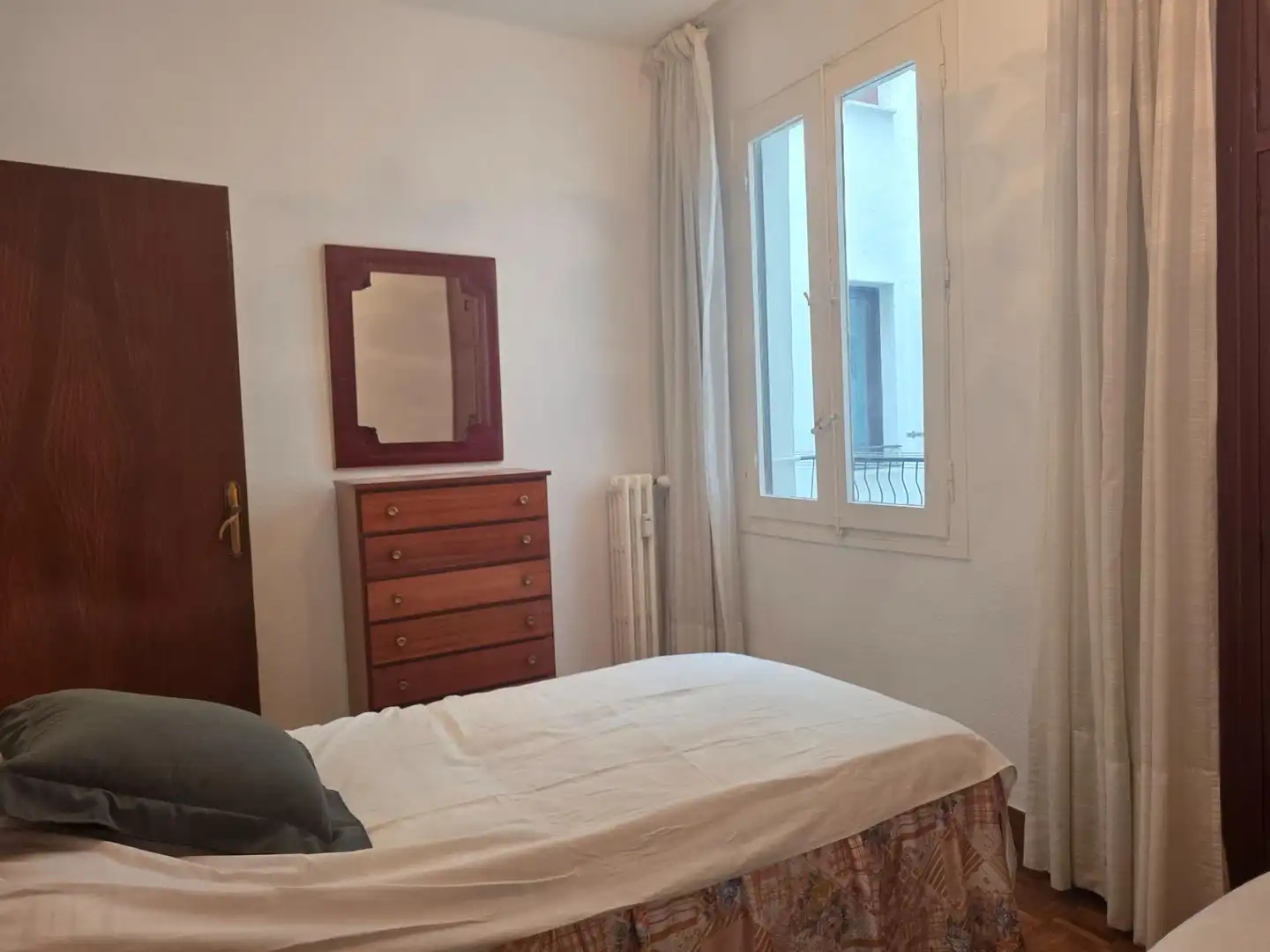 Schlafzimmer von Wohnung zum Verkauf in  Pamplona / Iruña mit Heizung