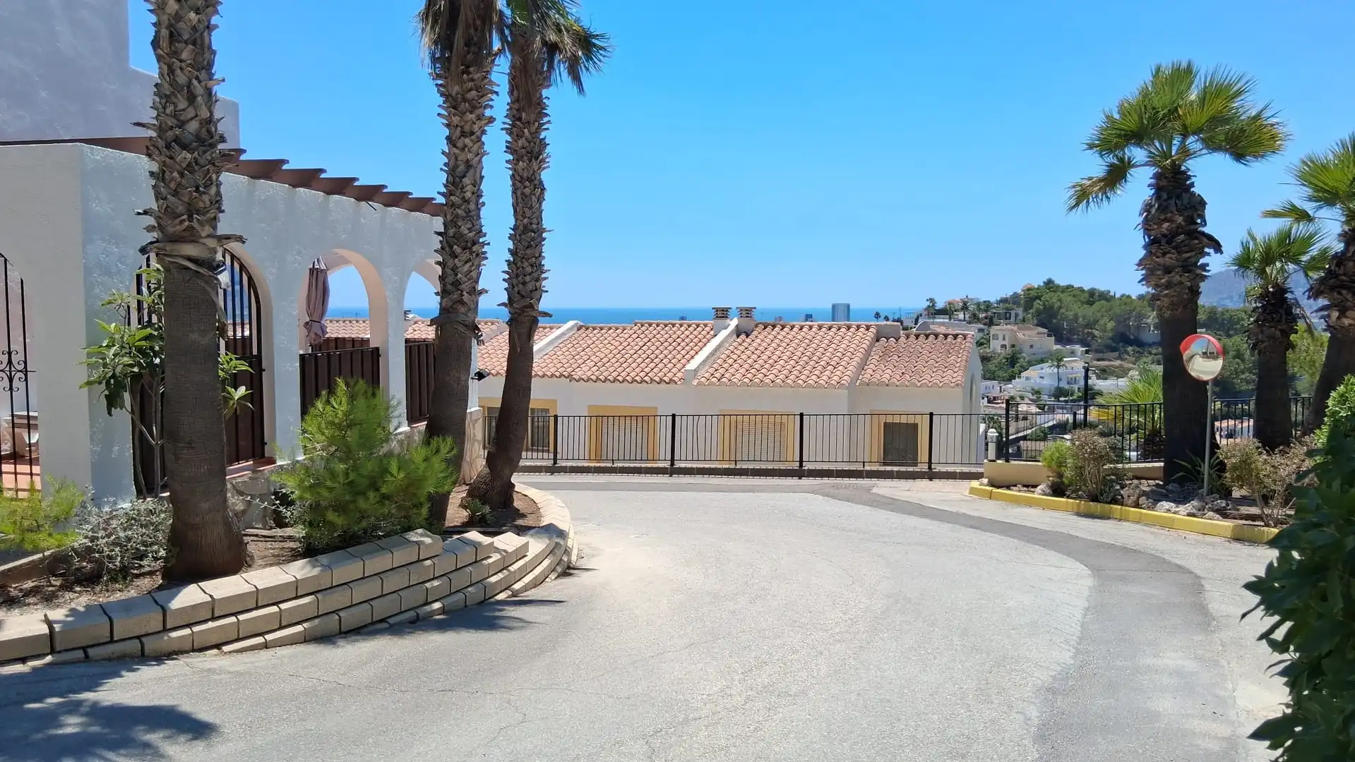 Vista exterior de Casa o chalet en venta en Calpe / Calp con Aire acondicionado, Calefacción y Terraza
