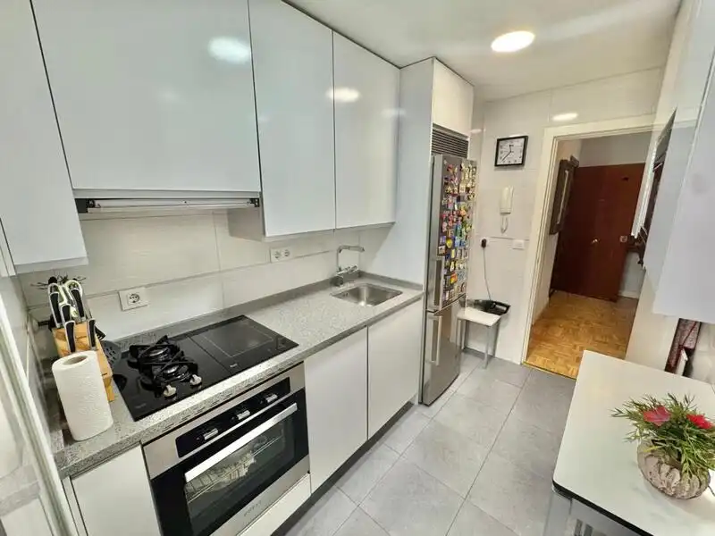 Kitchen of Flat for sale in Torrejón de Ardoz  with Heating, Terrace and Storage room