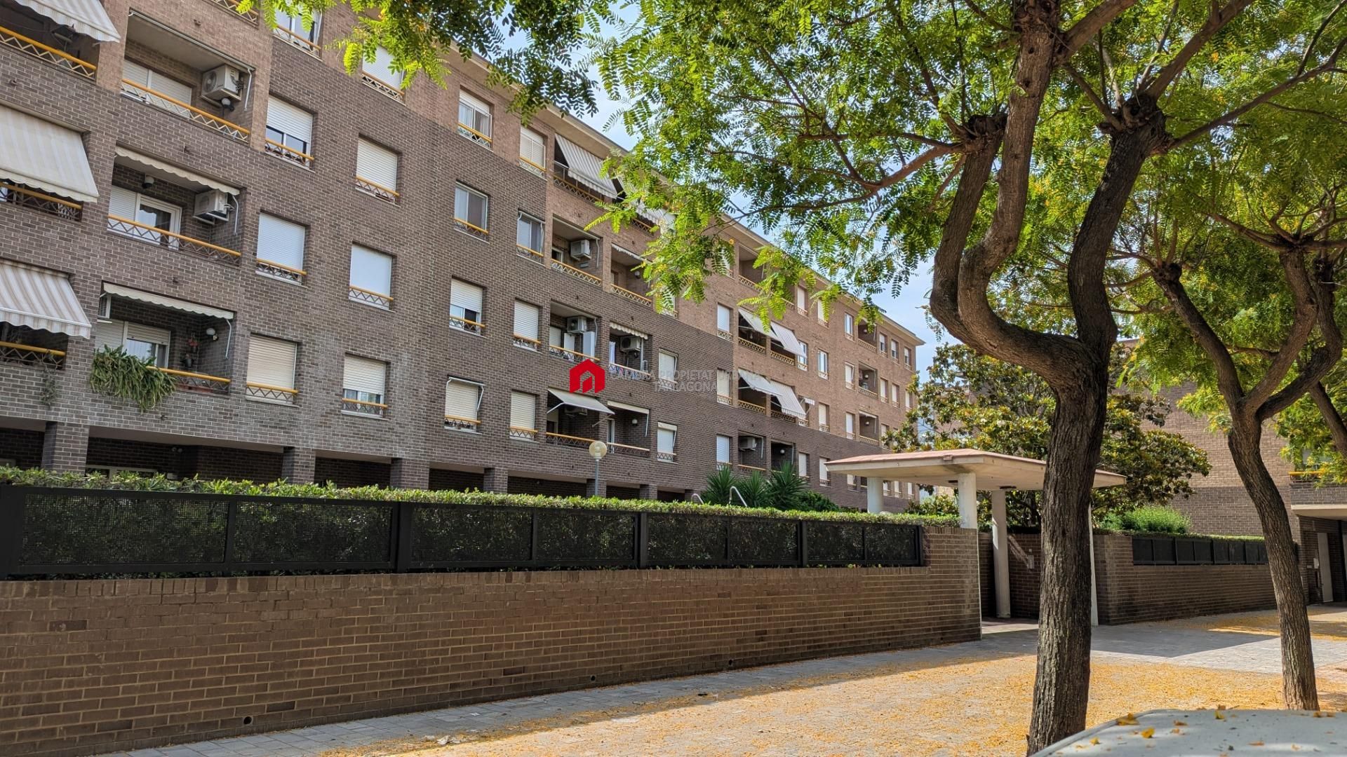 Vista exterior de Piso en venta en Tortosa con Aire acondicionado, Jardín privado y Terraza