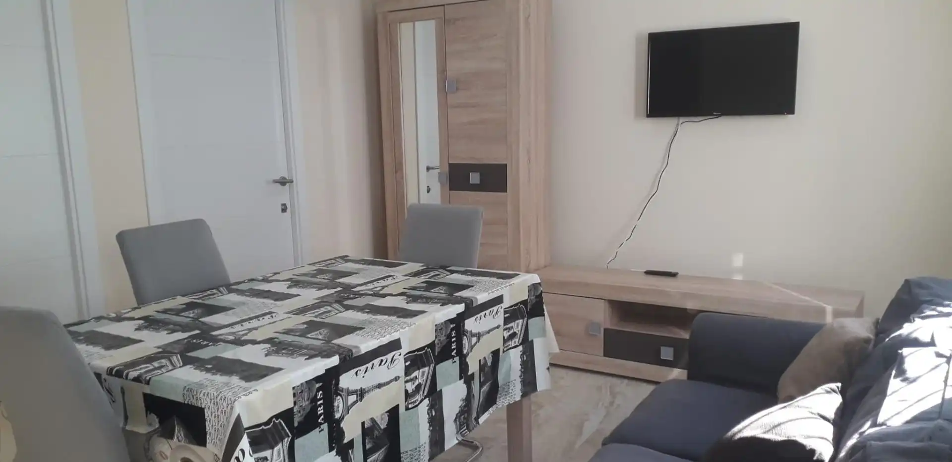 Sala d'estar de Planta baixa de lloguer en Cádiz amb Calefacció i Moblat