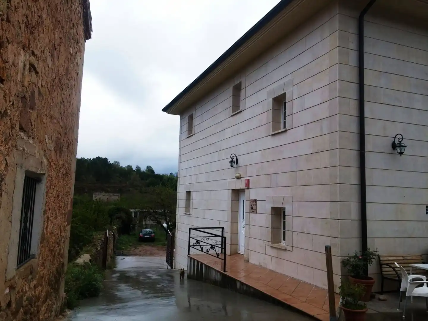 Außenansicht von Gebäude zum Verkauf in Oña