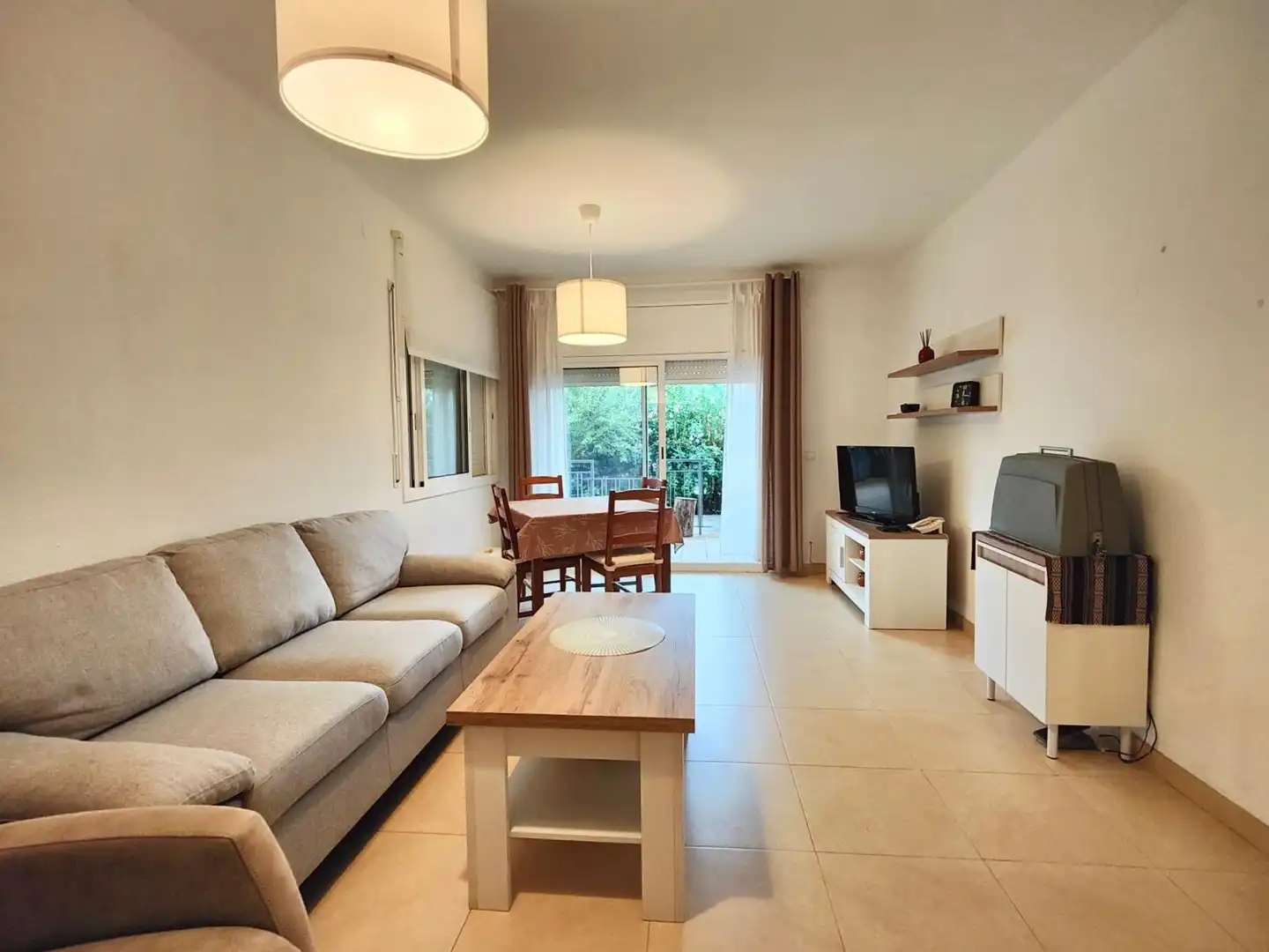 Bajo con jardín en venta en Segur de Calafell, imagen 2