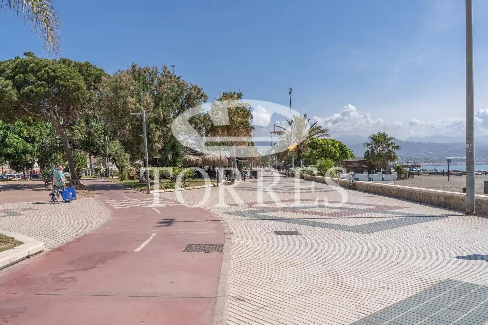 Vista exterior de Pis en venda en Vélez-Málaga