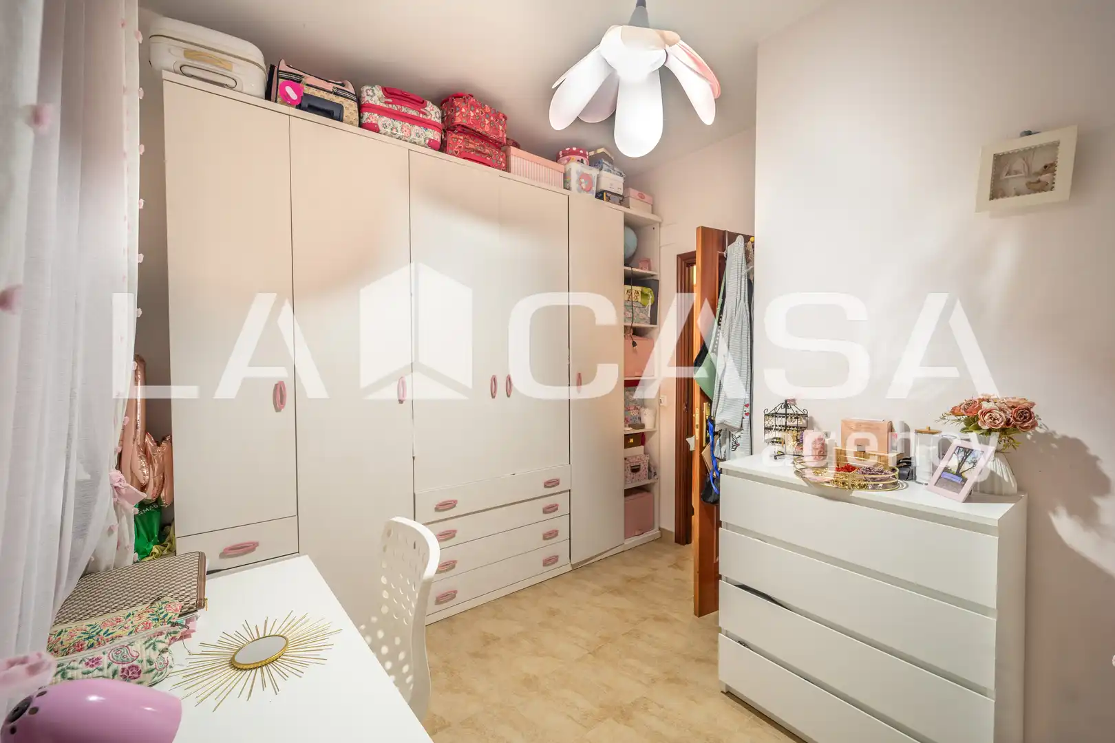 Habitación de Casa adosada en venta en Dos Hermanas con Aire acondicionado, Terraza y Trastero