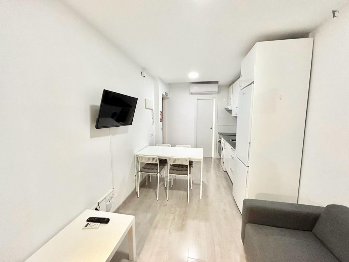 Exterior view of House or chalet to rent in  Madrid Capital  with Air Conditioner, Furnished and Washing machine