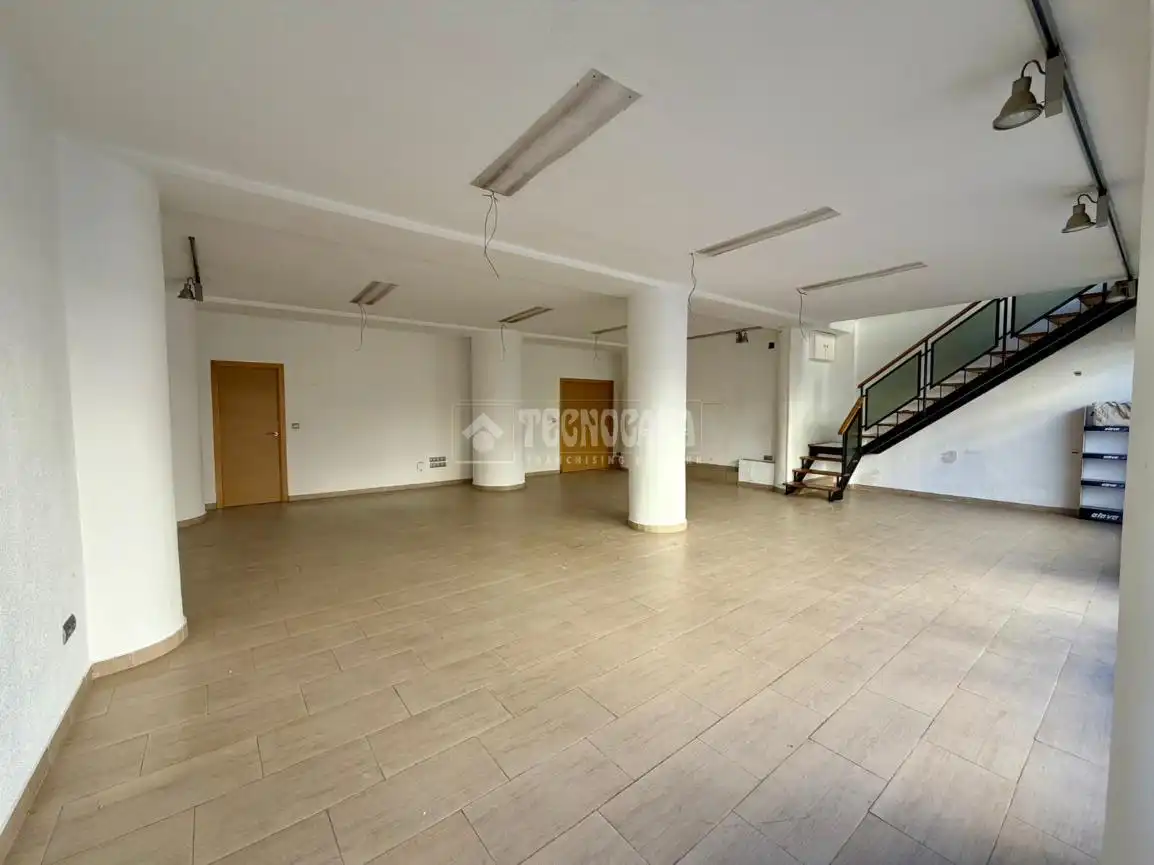 Local comercial en venda a Av. de la Constitución, imagen 7