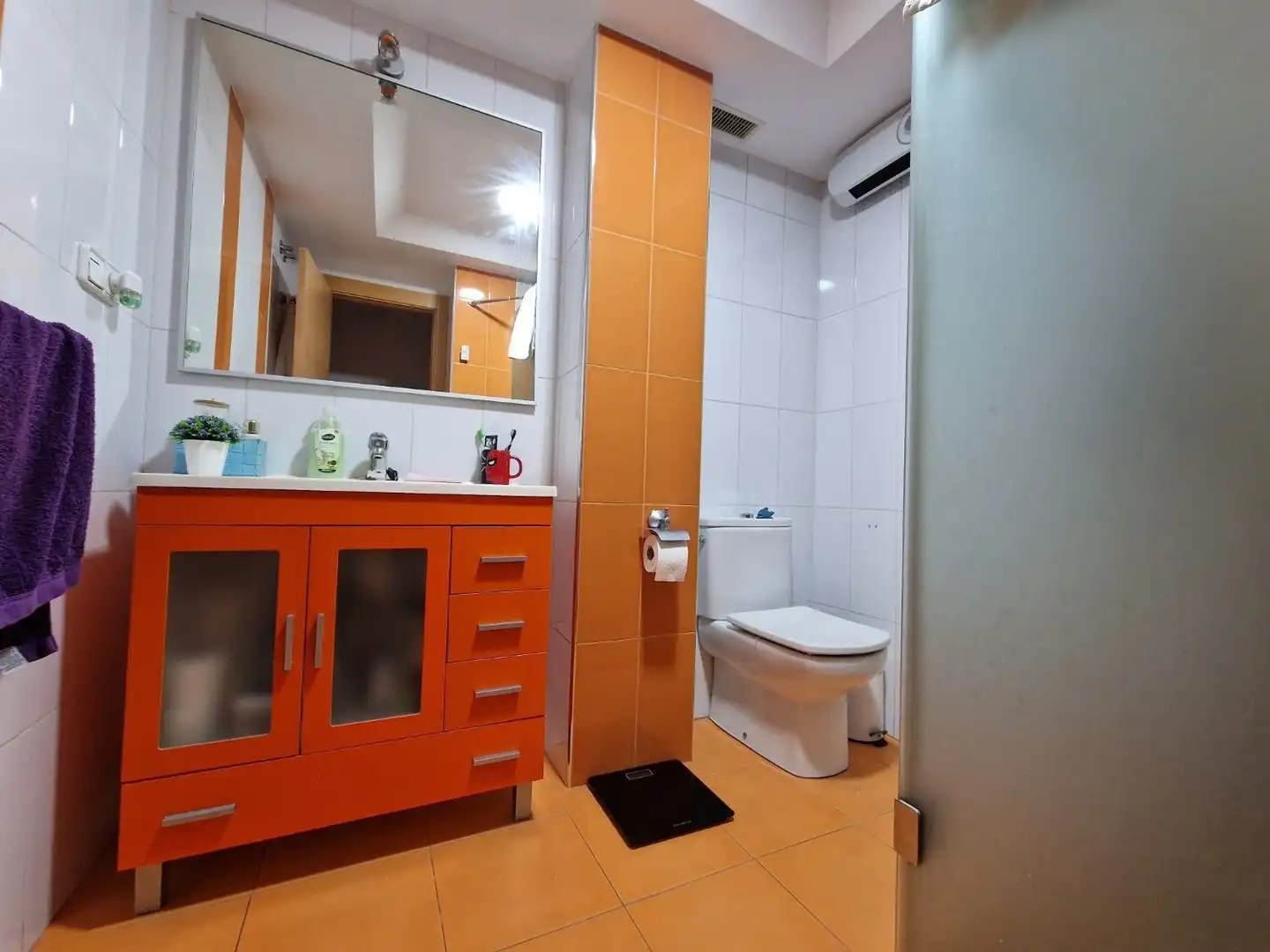 Baño de Piso en venta en Torrent con Aire acondicionado y Terraza