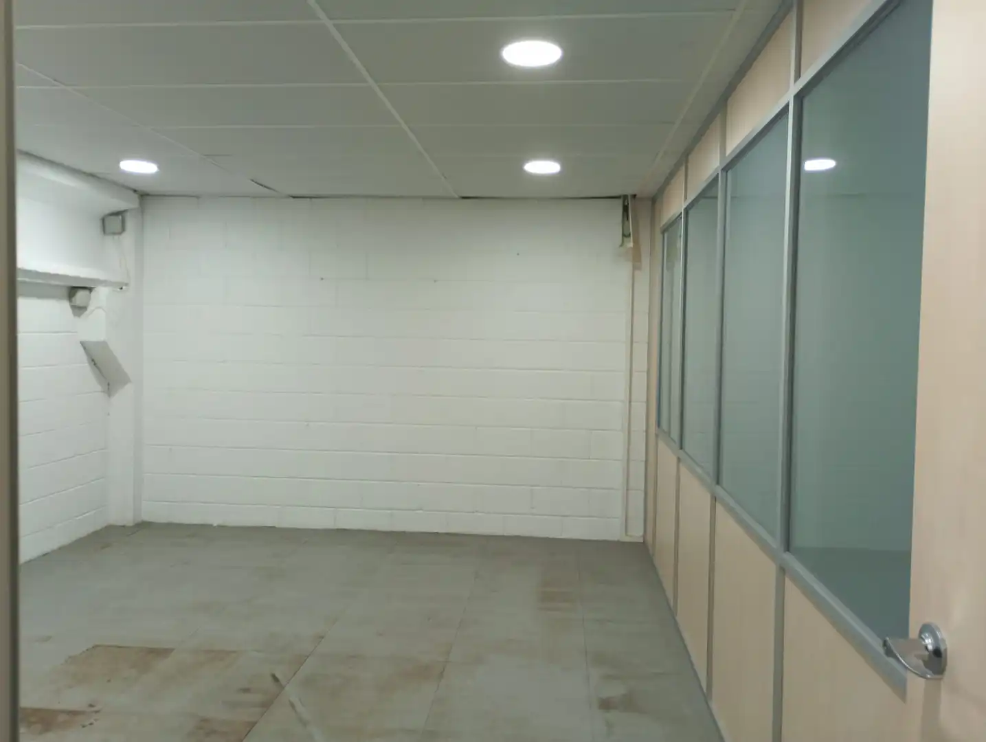 Local comercial en alquiler en Carrer d'Holanda 49, imagen 4