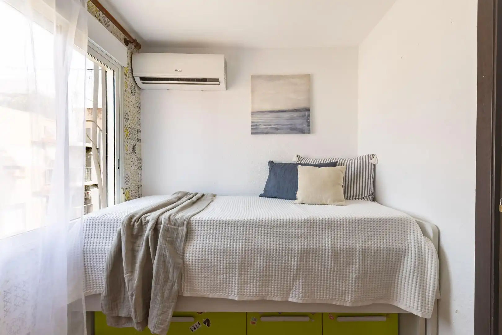 Bedroom of Flat for sale in Valencia  with Air Conditioner