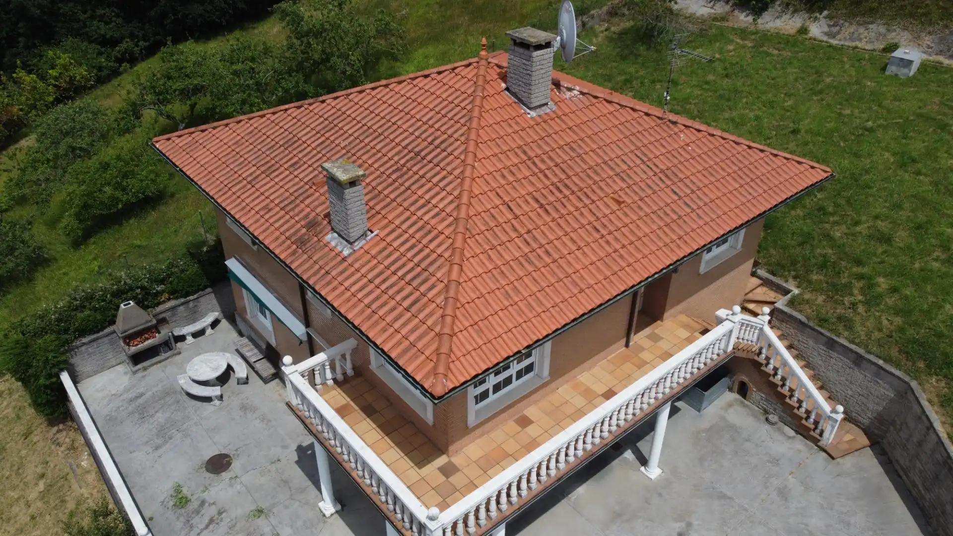 Vista exterior de Casa o xalet en venda en Gijón  amb Calefacció, Jardí privat i Traster