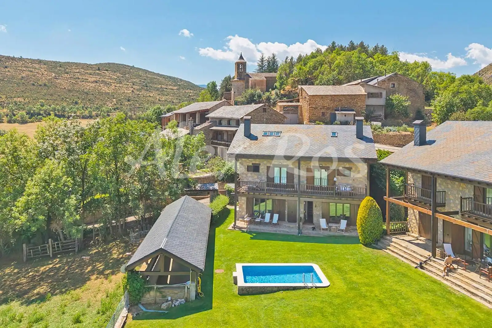 Casa amb piscina en venda a N/A, imagen 2