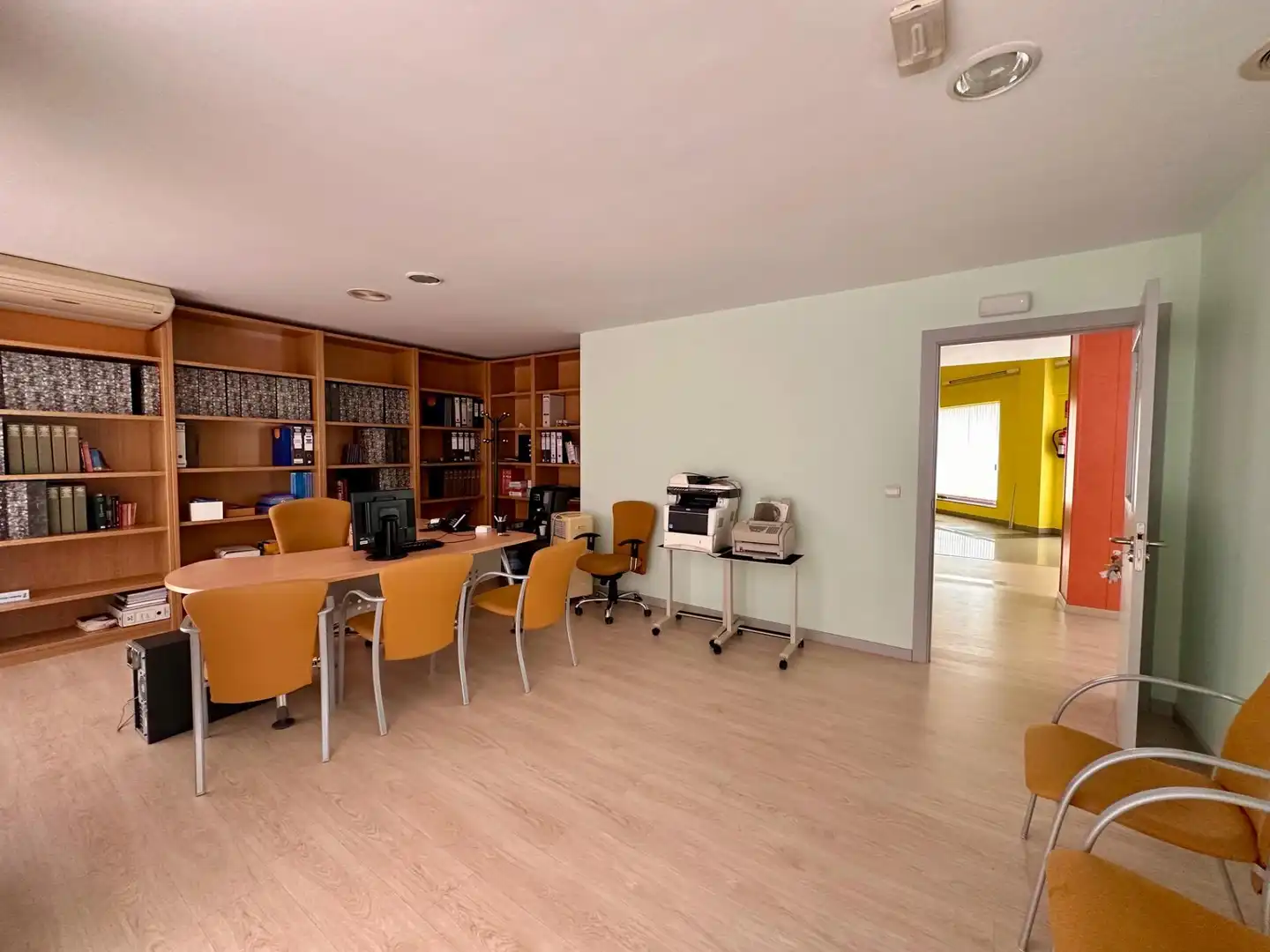Local comercial en alquiler en Avenida de Valdés, imagen 6