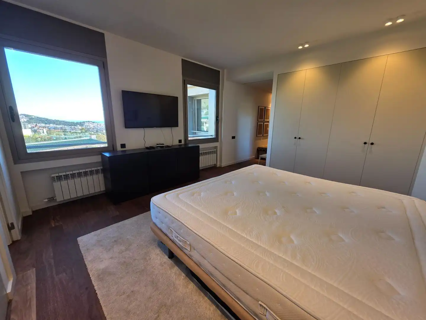 Dormitori de Casa adosada en venda en Barcelona amb Aire condicionat, Calefacció i Jardí privat