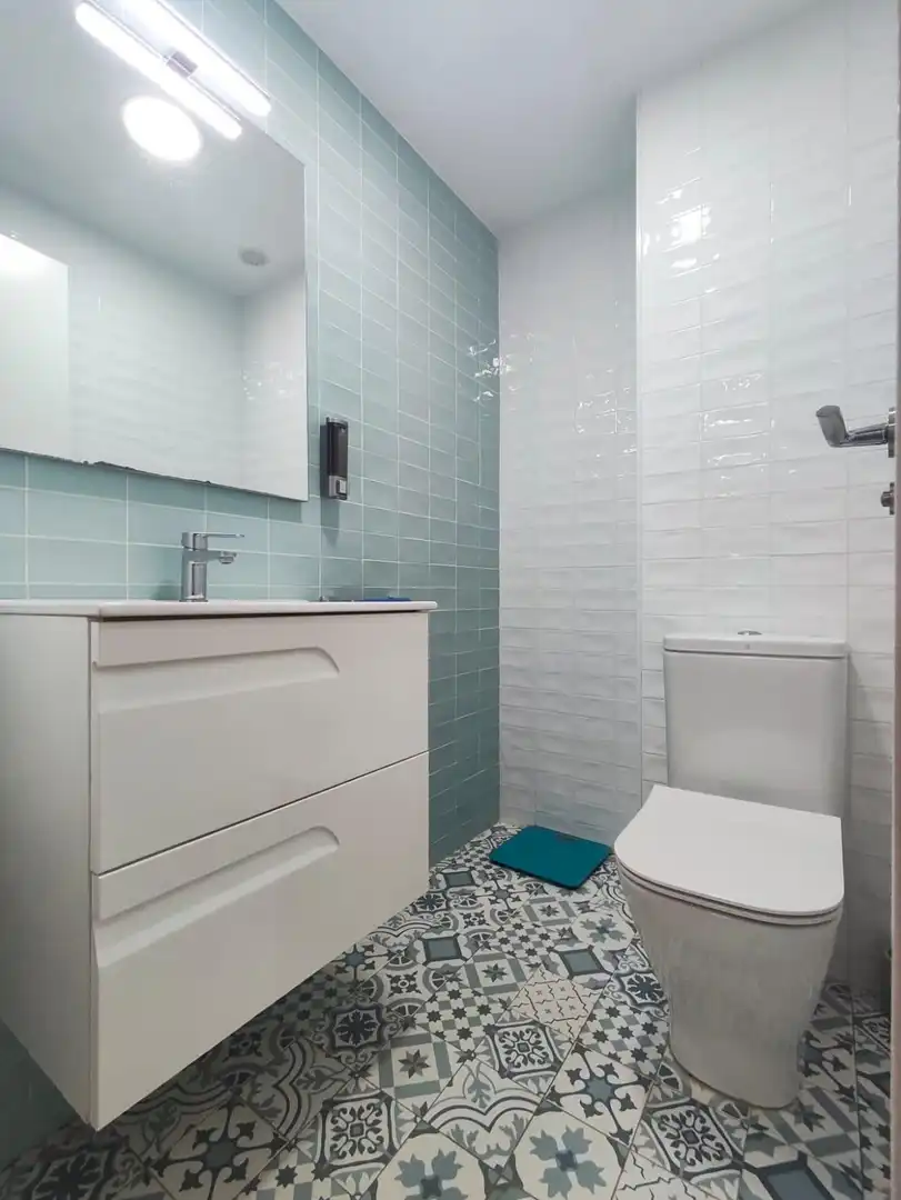 Baño de Piso en venta en Valencia con Jardín privado