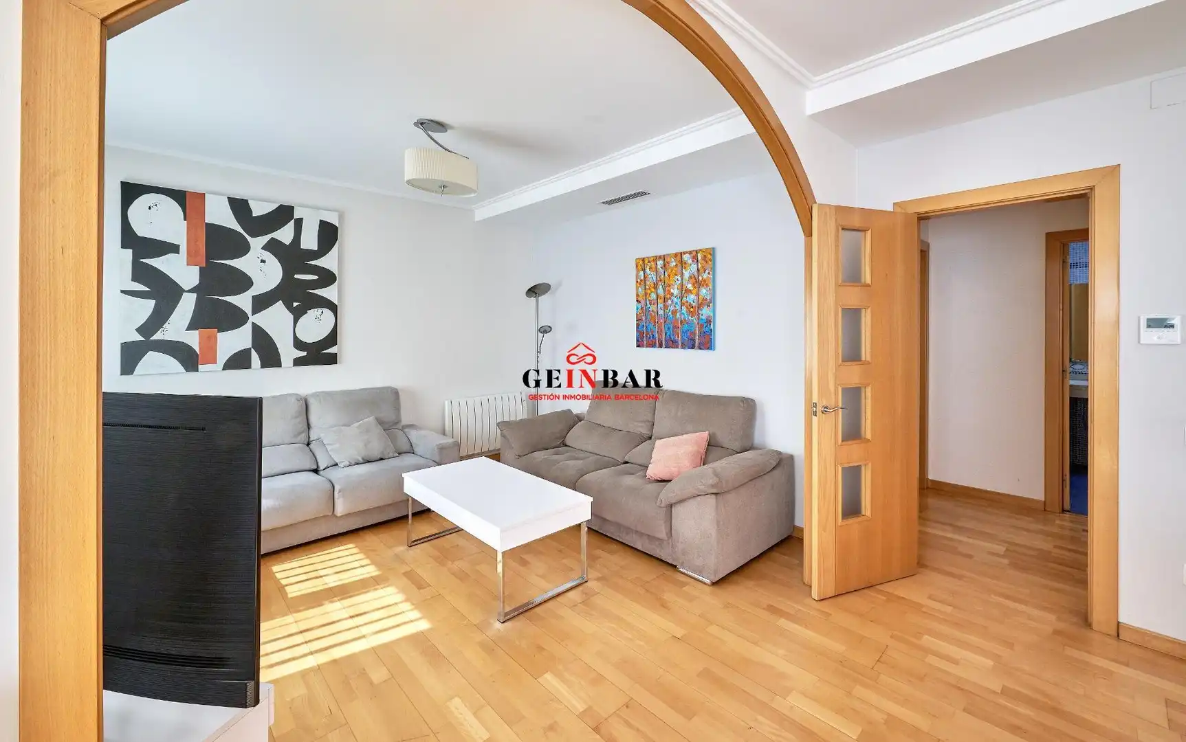 Wohnzimmer von Wohnung zum Verkauf in Barcelona mit Klimaanlage, Heizung und Parkett