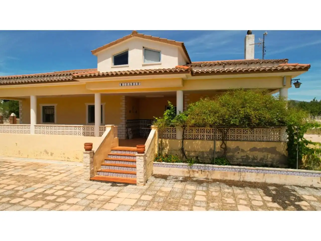 Villa mit Pool zum Verkauf in Castalla