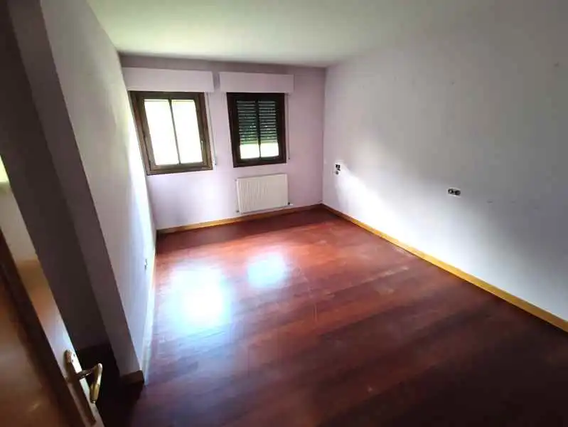 Habitación de Casa adosada en venta en Zuia con Jardín privado y Balcón