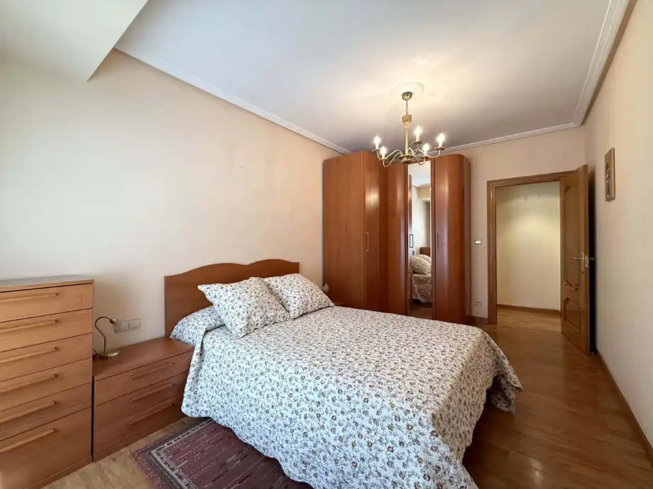 Bedroom of Flat for sale in Vitoria - Gasteiz  with Heating, Storage room and Furnished
