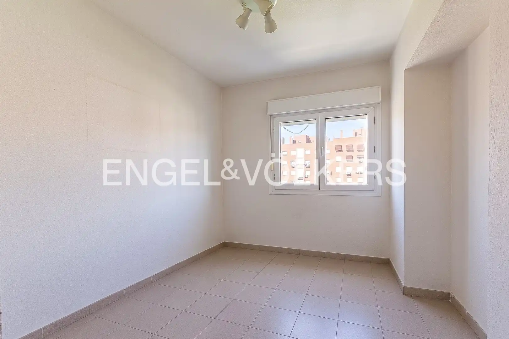 Habitación de Piso en venta en Madrid con Aire acondicionado, Calefacción y Piscina