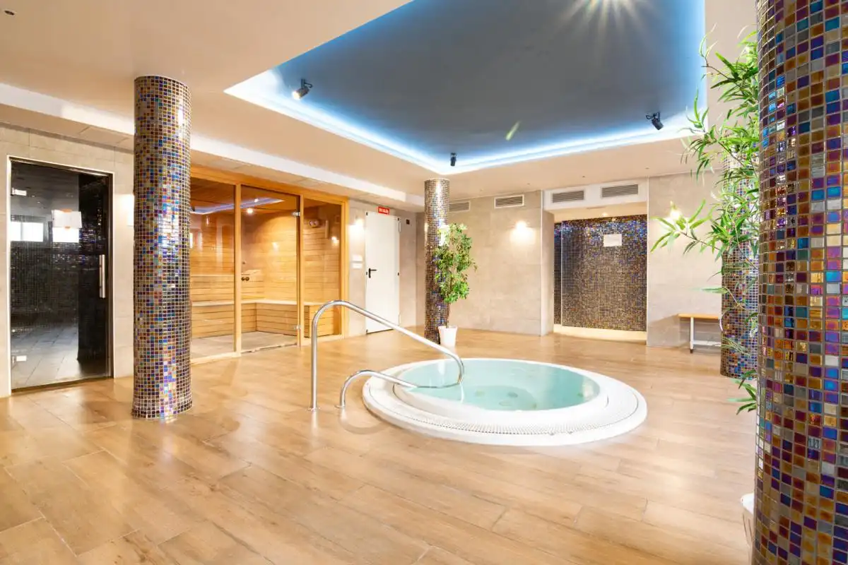 Swimming pool of Flat for sale in Salobreña  with Air Conditioner, Heating and Private garden