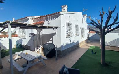 Vista exterior de Casa o xalet en venda en L'Alfàs del Pi amb Aire condicionat i Terrassa