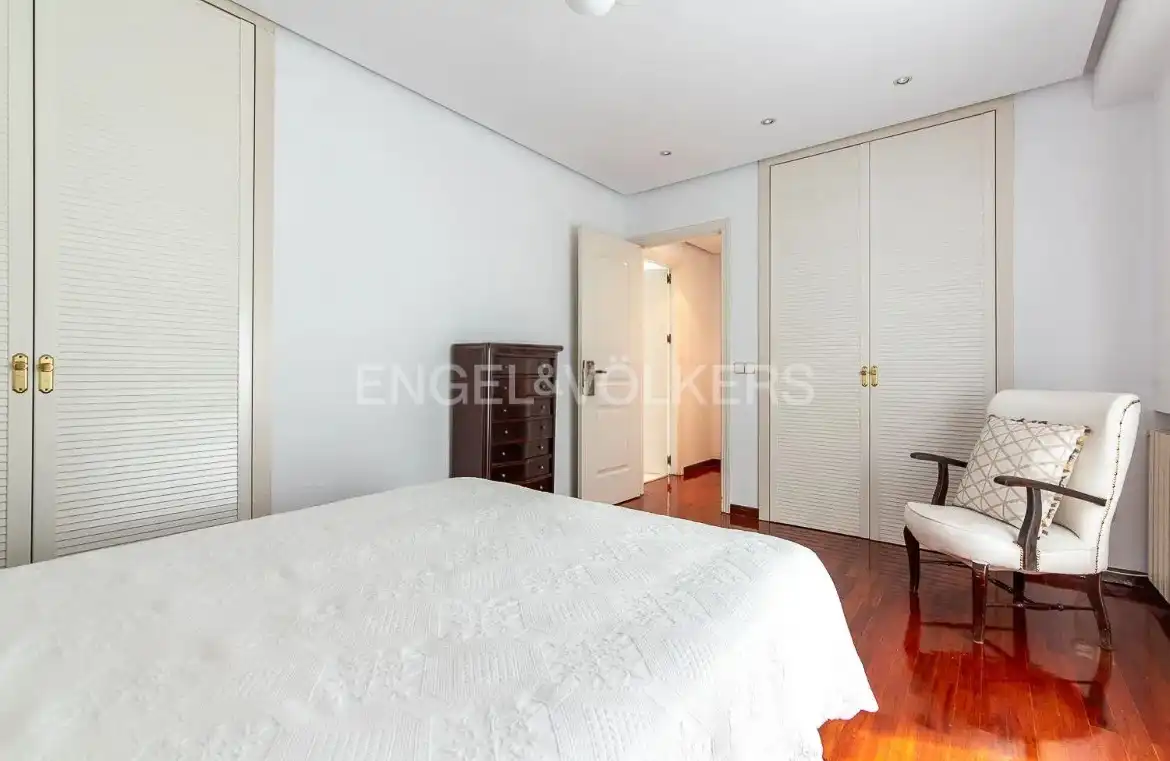 Habitación de Casa o chalet en venta en Madrid con Aire acondicionado, Calefacción y Jardín privado