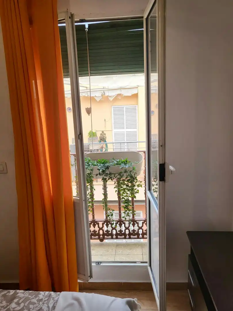 Balcony of Flat for share in  Sevilla Capital  with Air Conditioner, Heating and Furnished