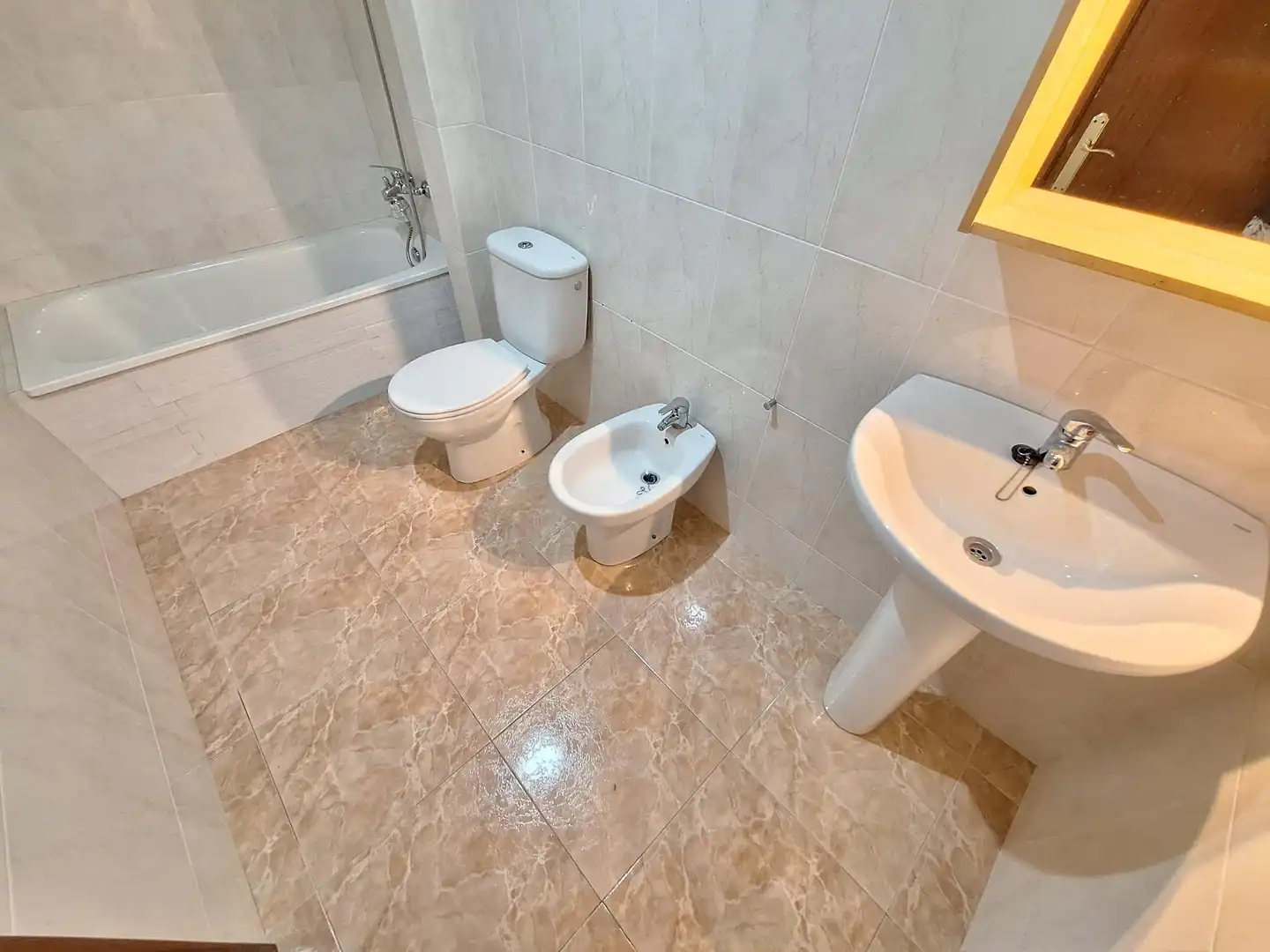 Bathroom of Flat for sale in Igualada  with Terrace and Balcony