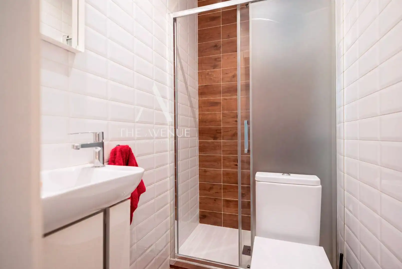 Bathroom of Attic for sale in Madrid  with Terrace and Storage room