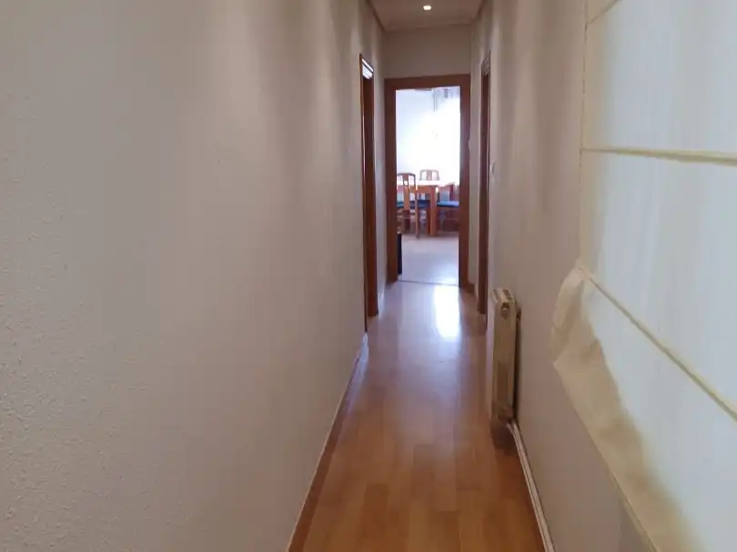 Wohnung zum Verkauf in Valladolid Capital mit Terrasse und Balkon
