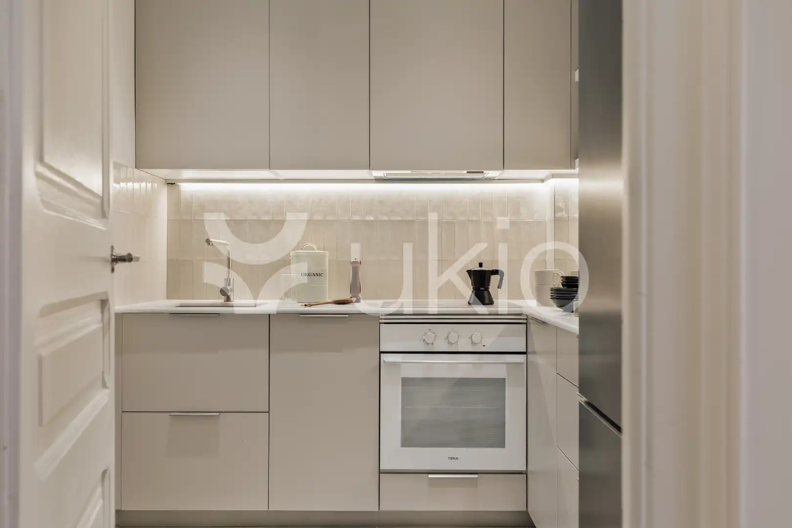 Cocina de Apartamento de alquiler en Barcelona con Aire acondicionado, Calefacción y Amueblado