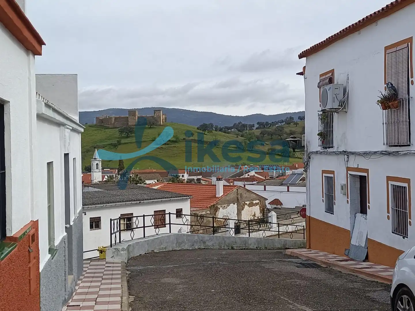 Vista exterior de Casa adosada en venda en El Real de la Jara