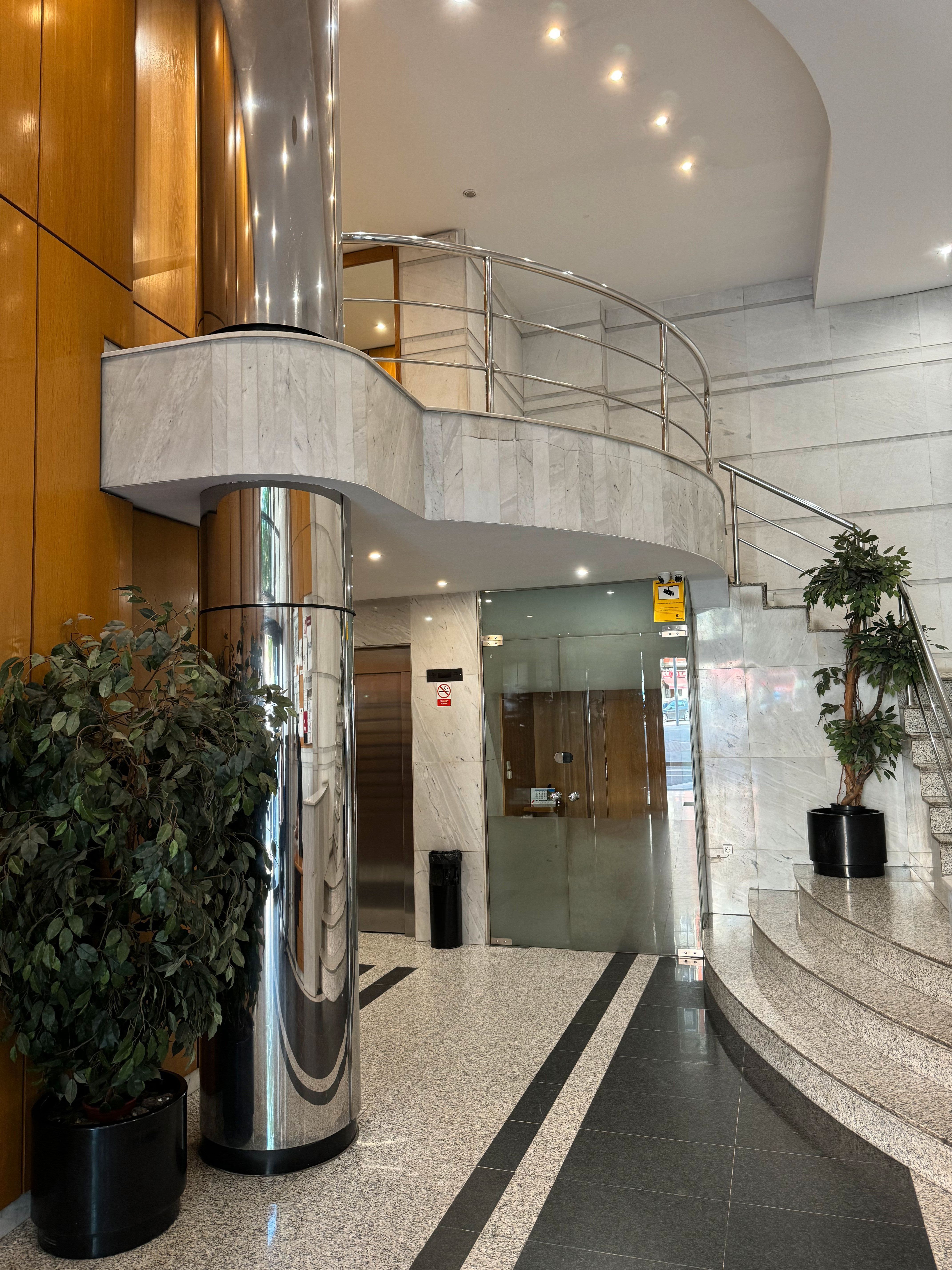 Office to rent in  Lleida Capital  with Air Conditioner, Heating and Furnished