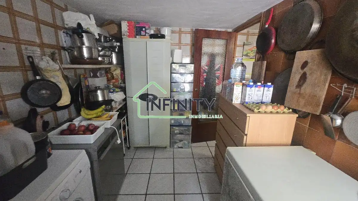 Cuina de Casa o xalet en venda en Oliva amb Aire condicionat, Terrassa i Traster