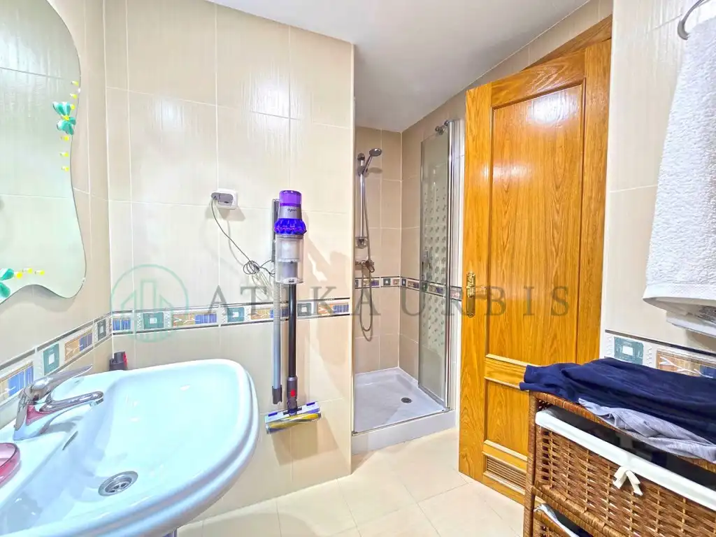 Bathroom of Houses for sale in Málaga  with Air Conditioner and Terrace