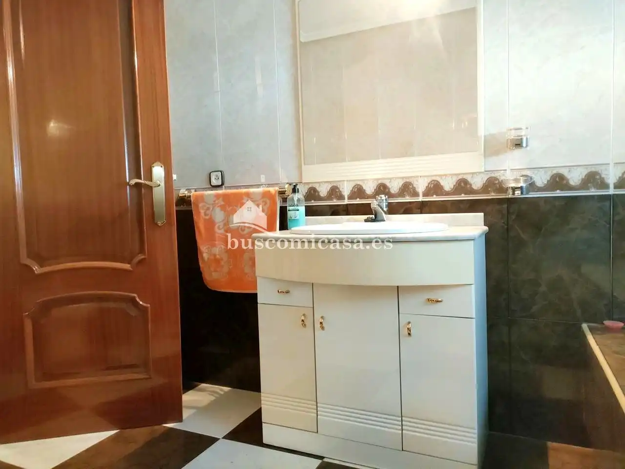 Bany de Casa o xalet en venda en Mengíbar amb Aire condicionat i Terrassa