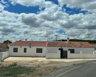 Exterior view of House or chalet for sale in El Almendro  with Air Conditioner, Heating and Terrace