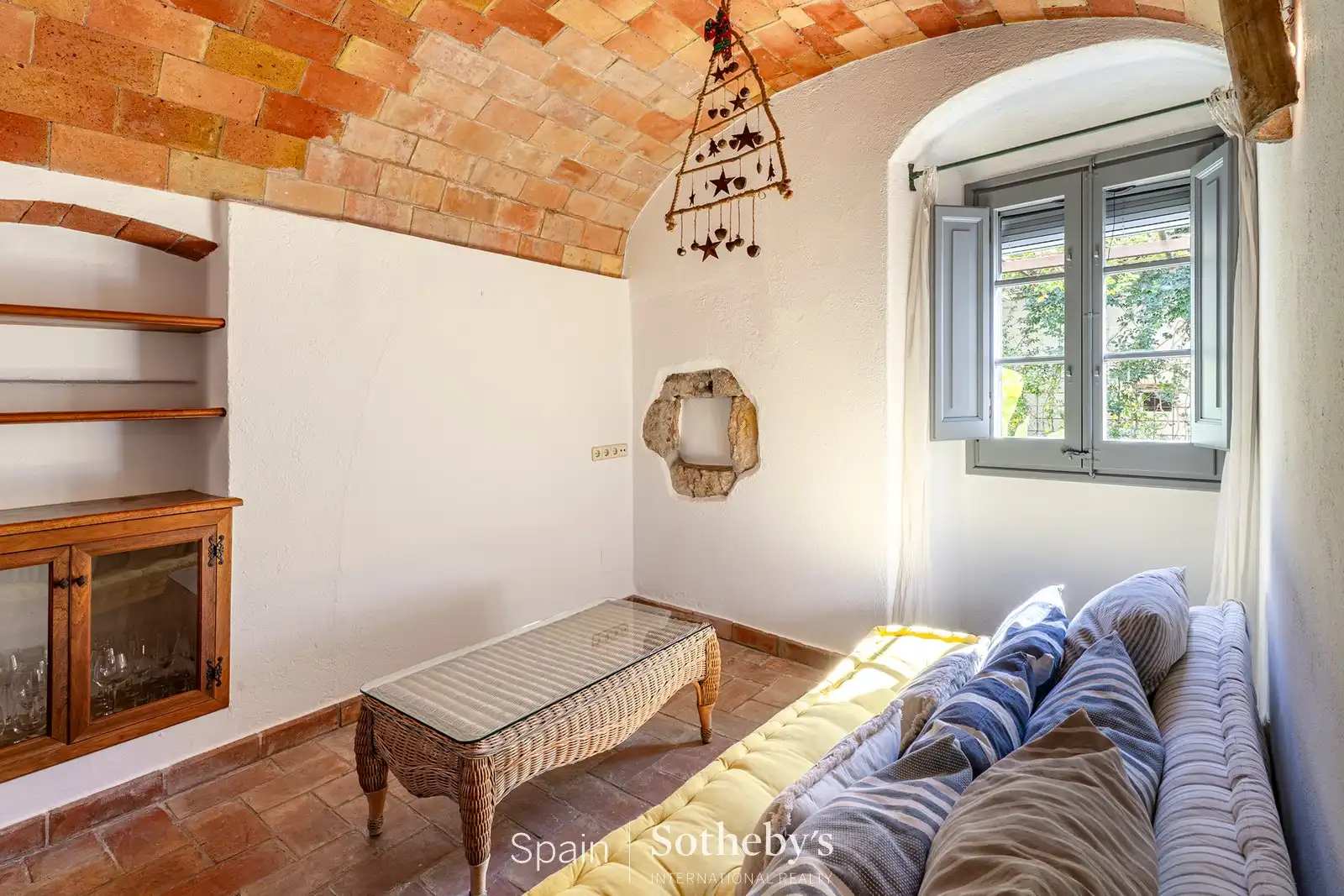 Sala d'estar de Casa o xalet en venda en Regencós amb Aire condicionat, Calefacció i Terrassa