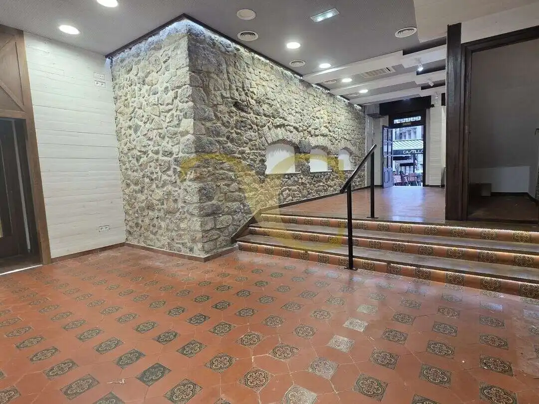 Commercial properties for rent in Llanes  with Air Conditioner