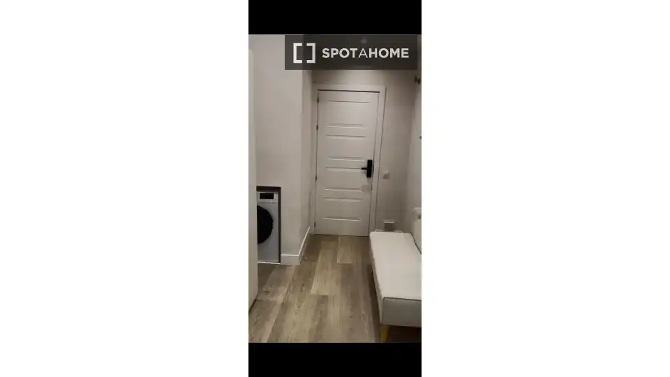 Habitación de Piso de alquiler en Barcelona con Aire acondicionado, Calefacción y Amueblado
