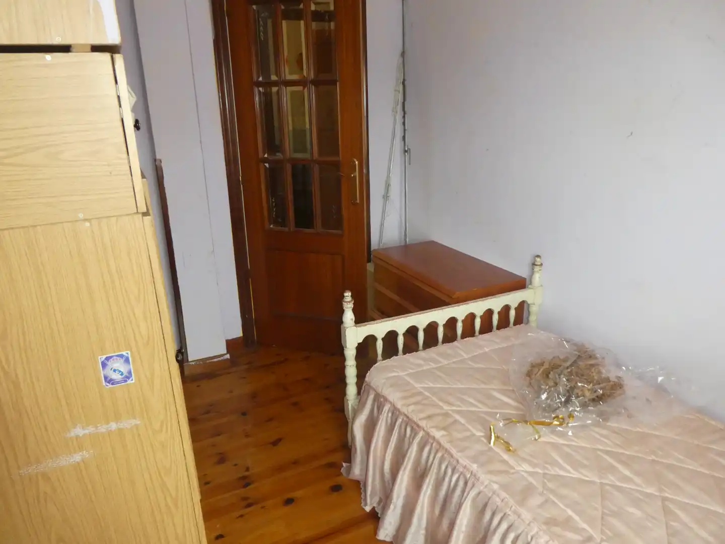 Dormitori de Pis en venda en Burgos amb Calefacció, Parquet i Moblat