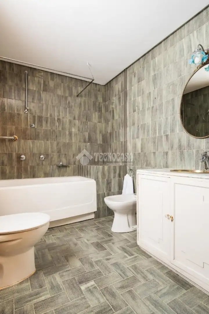 Baño de Piso en venta en Zaragoza con Calefacción, Terraza y Balcón
