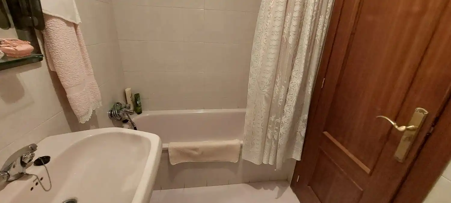 Baño de Piso en venta en Ciudad Real con Aire acondicionado y Calefacción