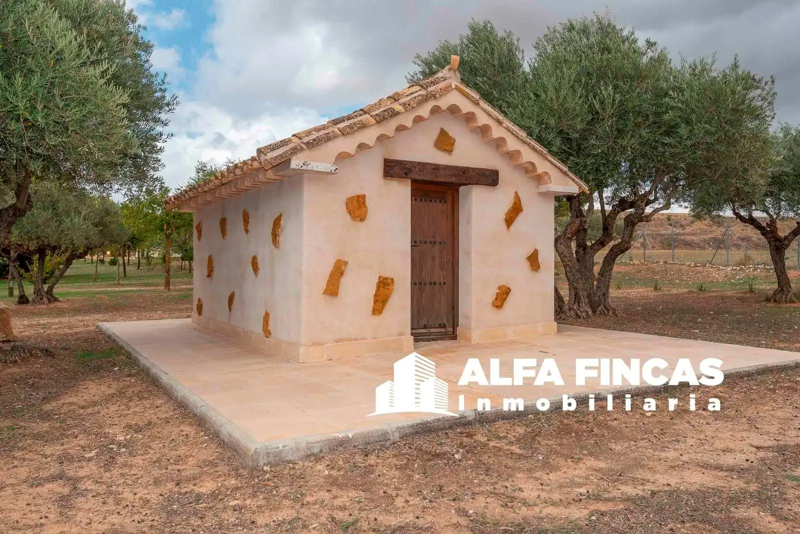 Casa o chalet en venta en Vara de Rey con Calefacción, Terraza y Piscina