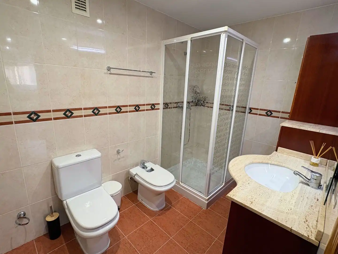 Bathroom of Flat for sale in Alzira