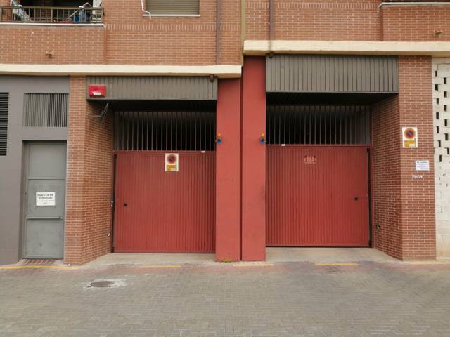 Garaje en Venta en Avenida Luis Miranda Dávalos, 3 en La Cruz