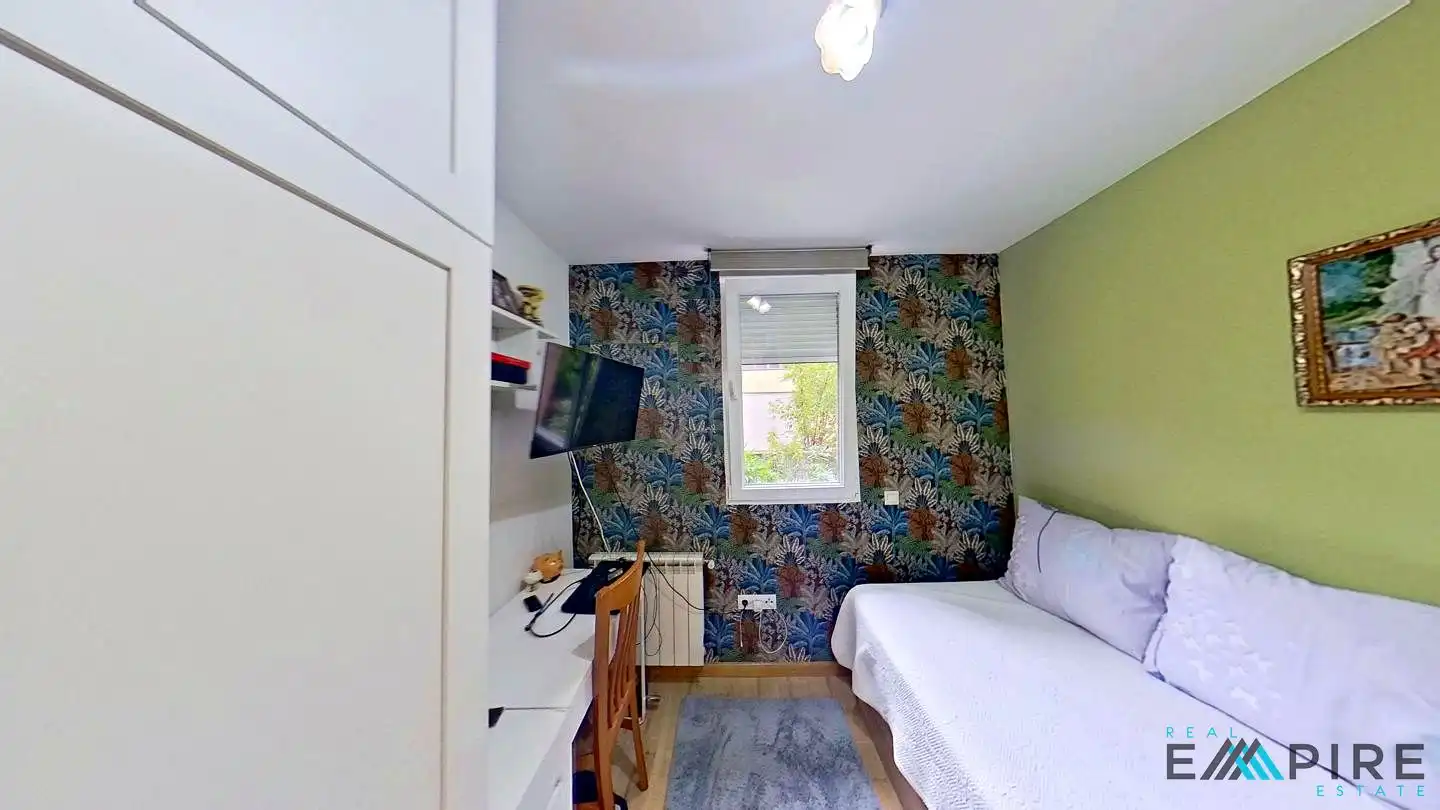 Bedroom of Flat for sale in Carabanchel