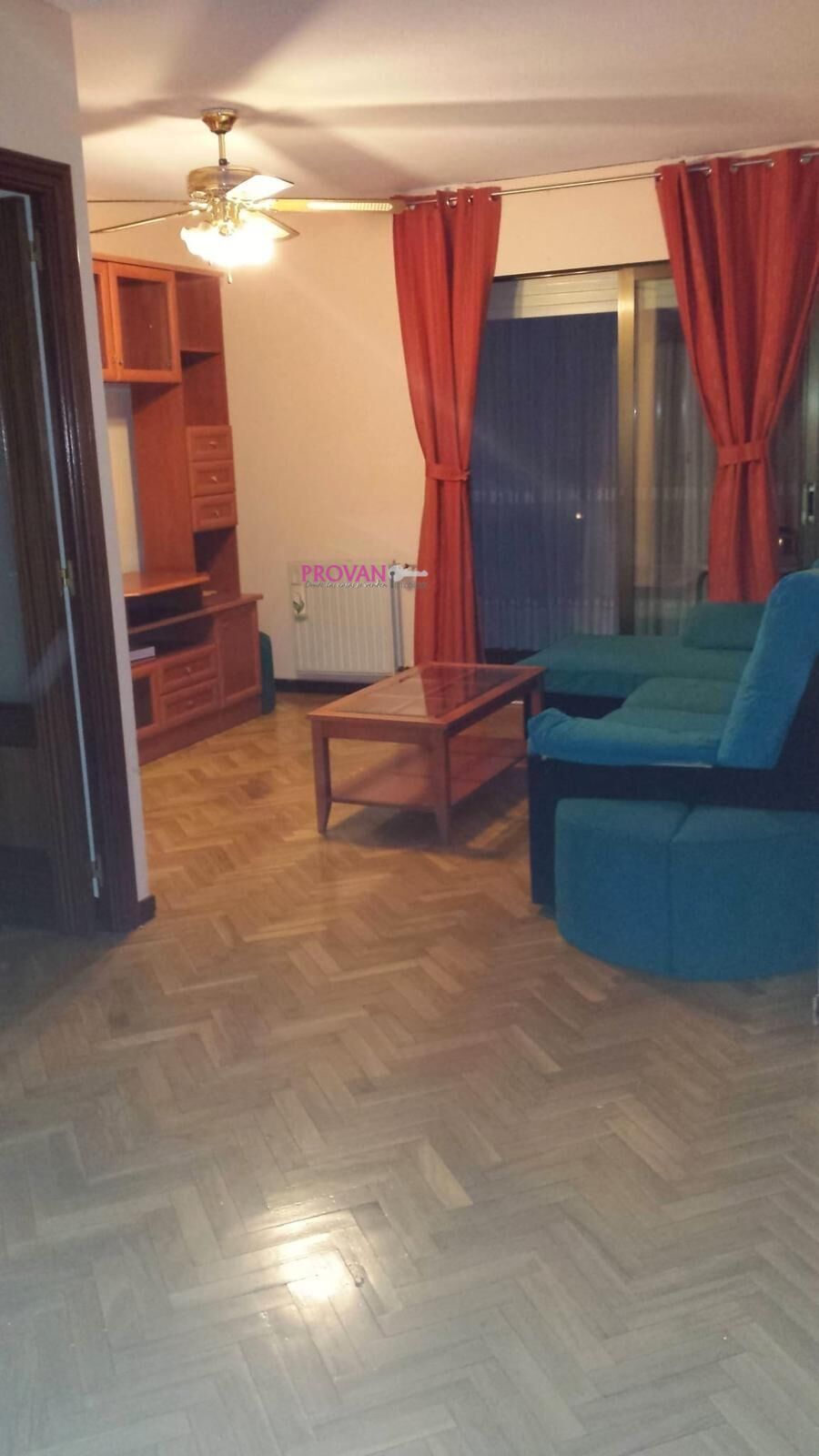 Sala d'estar de Pis de lloguer en Torrejón de Ardoz amb Calefacció, Parquet i Terrassa