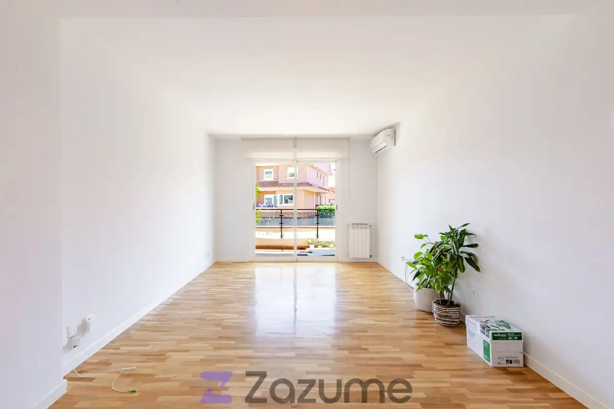 Sala d'estar de Pis de lloguer en Las Rozas de Madrid amb Aire condicionat, Calefacció i Parquet